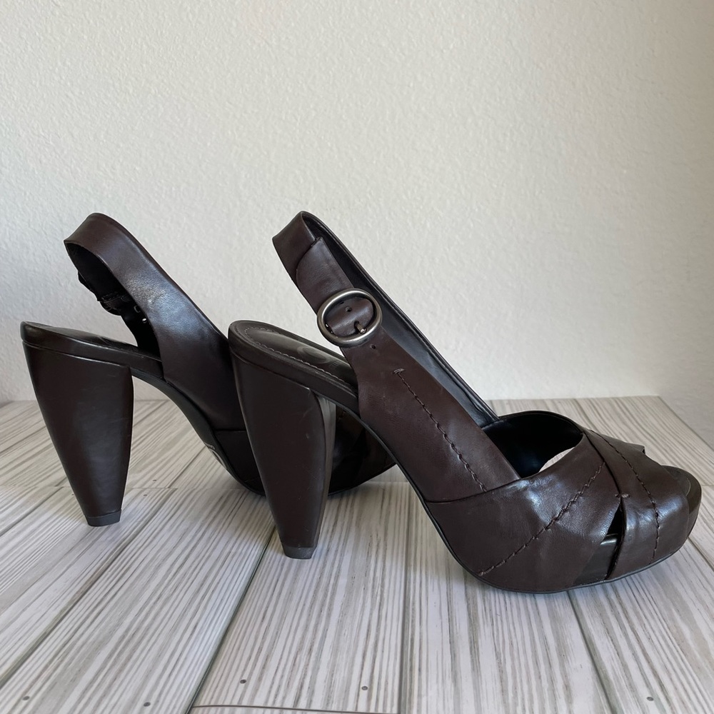Gianni Bini Brown Leather sling back heels - Picture 4 of 6
